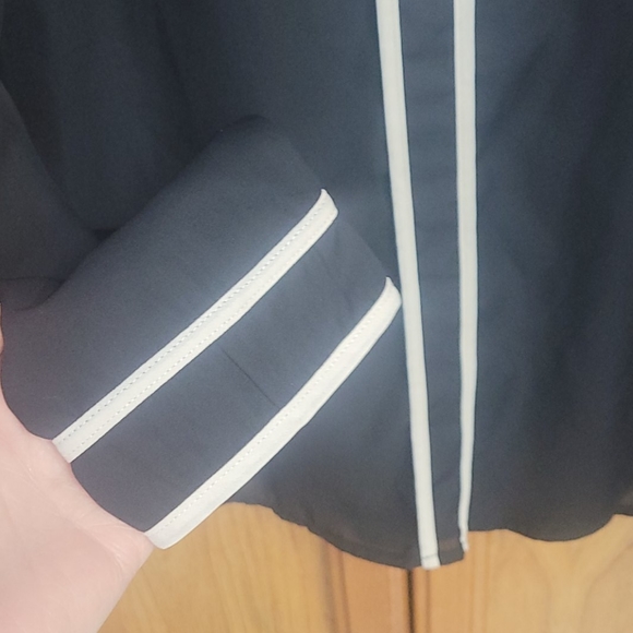 Blouse - Picture 2 of 4